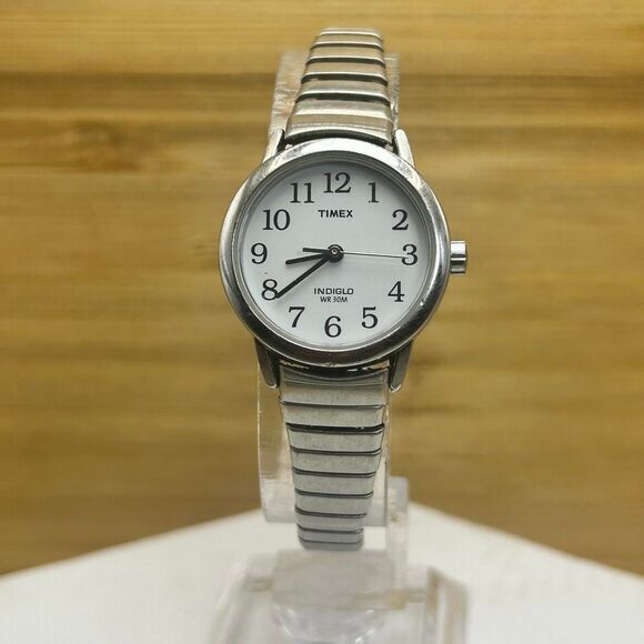 Timex Indiglo Women’s Watch CR1216 New Battery - Picture 3 of 5